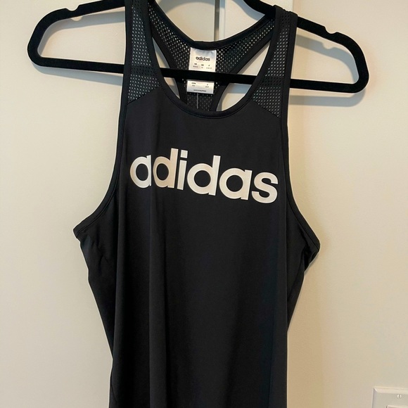 Adidas tank top Brand New Mesh detail Slit in back for easy movement - Picture 2 of 4